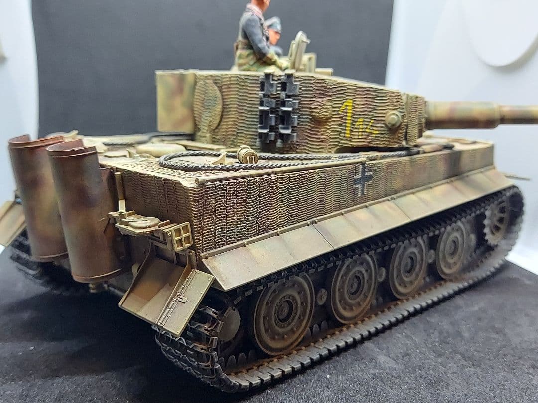 タミヤ 1/35 プラモデル ドイツ軍戦車 タイガーI後期型 完成品