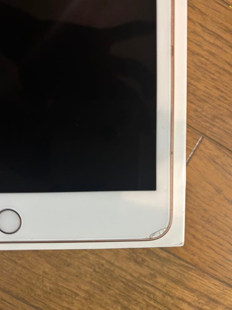 A*G様 iPad mini 5世代 Wi-Fi+Cellular 64GB ゴ