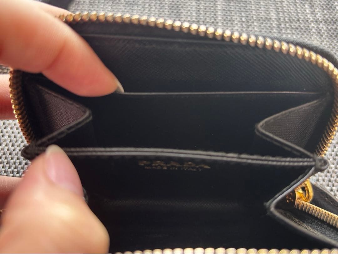 PRADA SAFFIANO L ケース