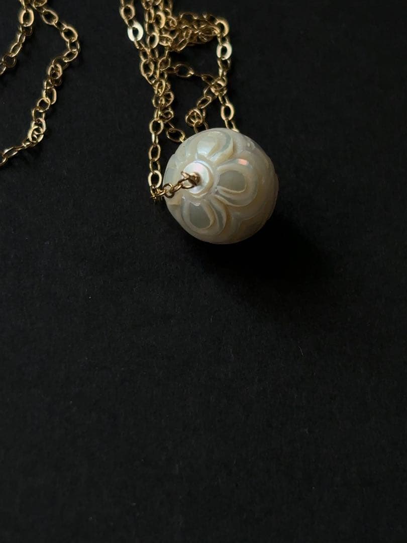 白蝶真珠のカービングネックレス R6389