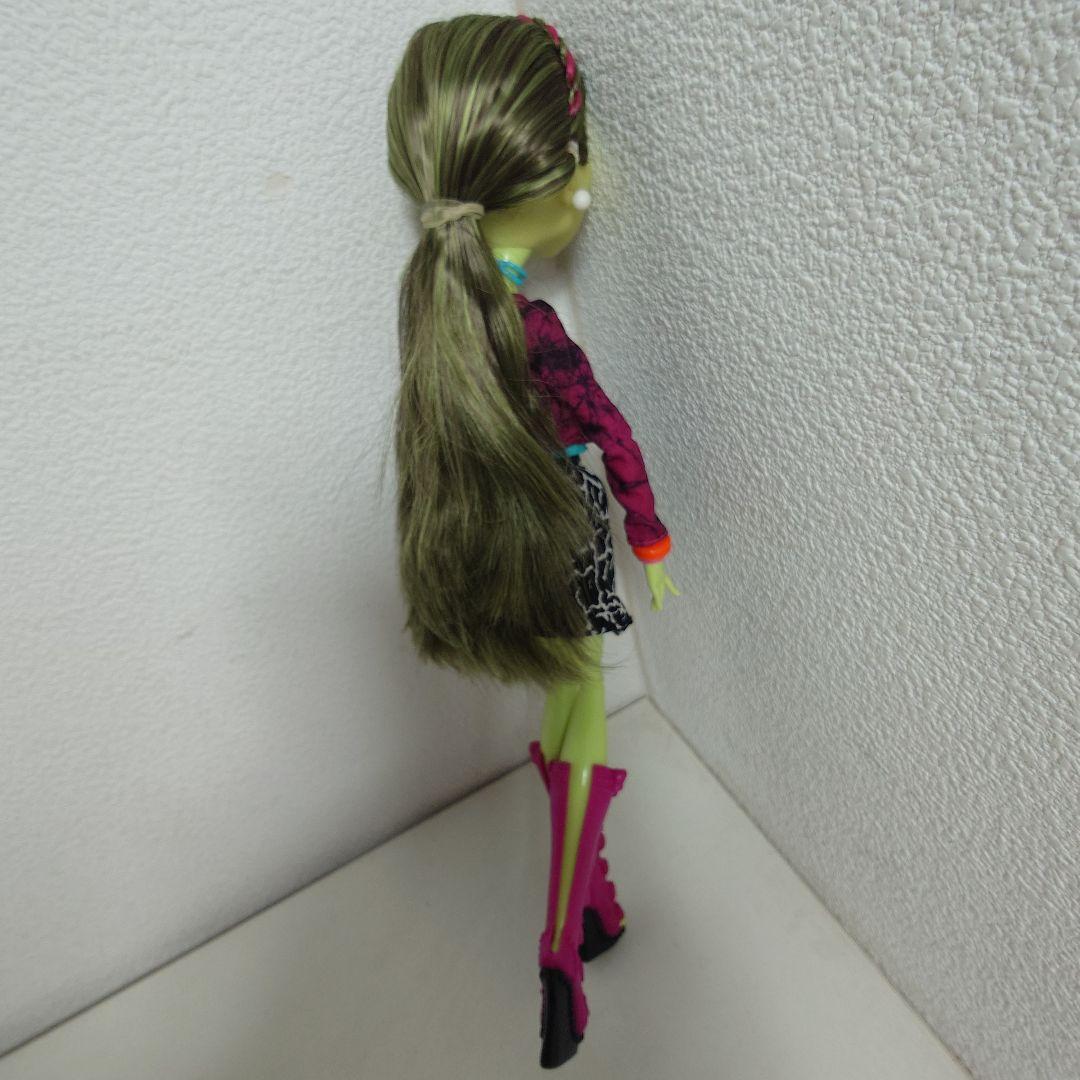 モンスター・ハイ 一つ目人形　アイリス・クロップス