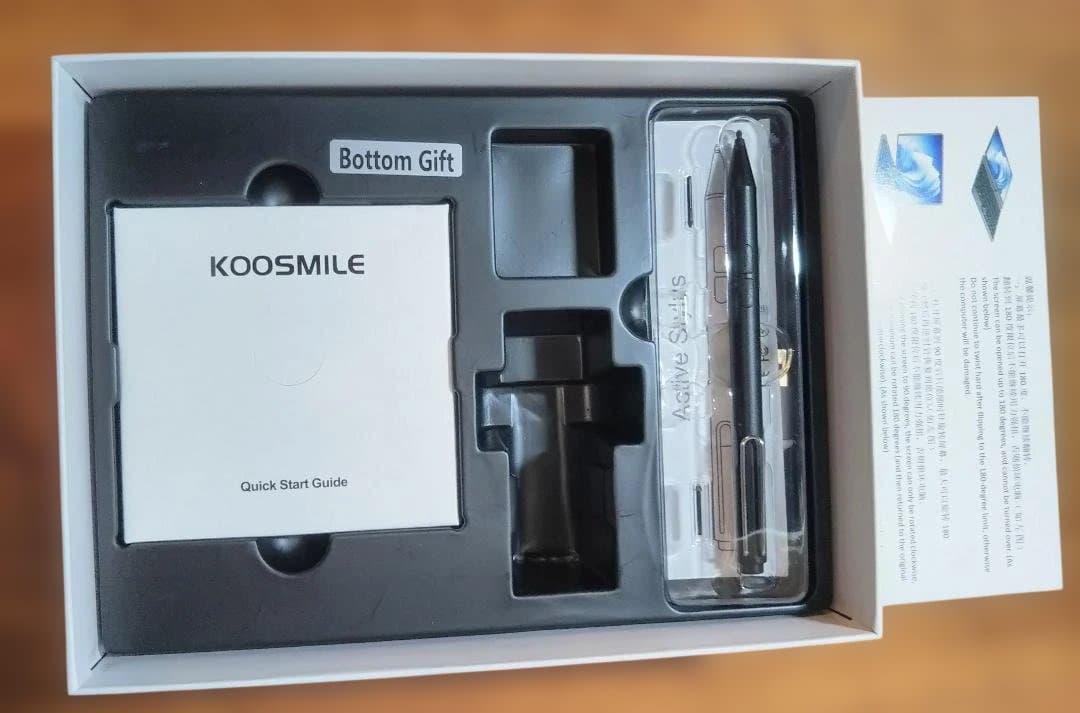 Windowsノート本体 KOOSMILE Ultra Pocket PC P8 UMPC