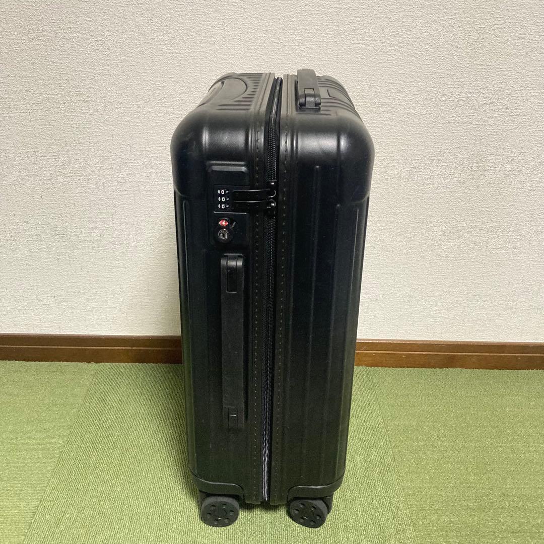リモワ エッセンシャル キャビンS ブラック