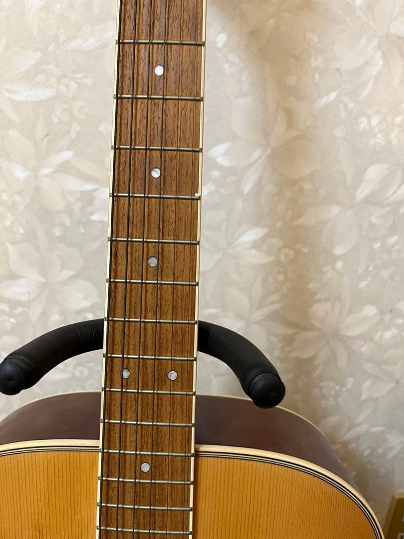 YAMAHA FS-325アコースティックギター　中古、ケース、ギター立て、カポ