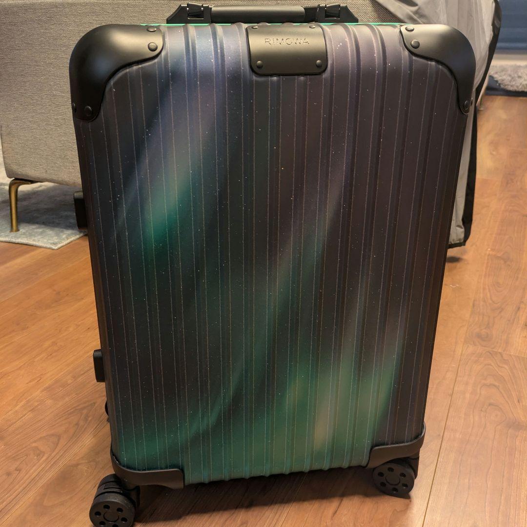 RIMOWA キャリーケース 世界限定1000 “オーロラ”