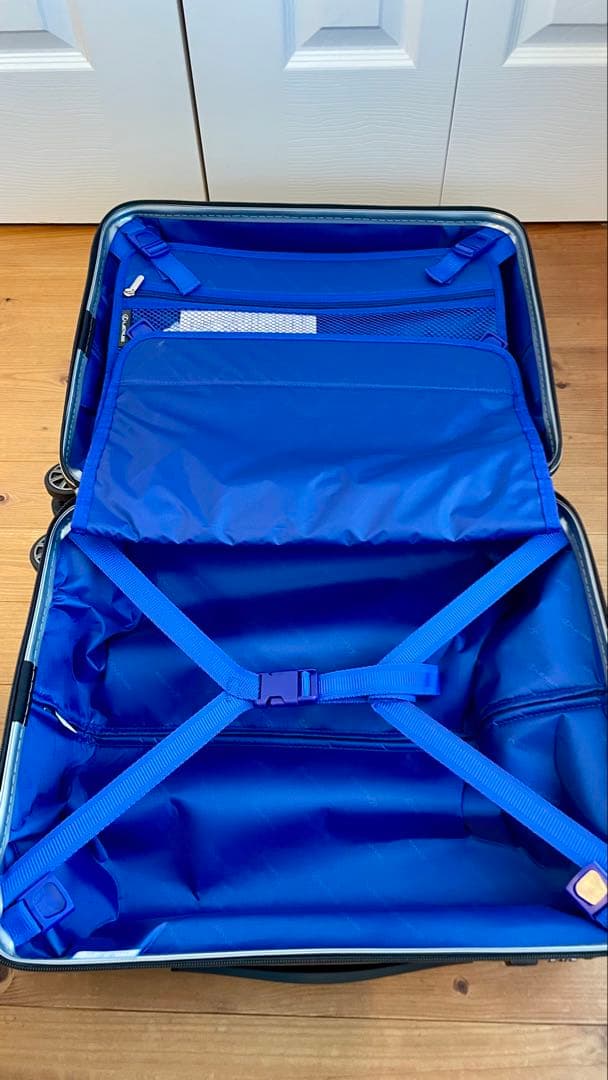 【たく】Lexus ハードキャリーケース 機内持ち込みサイズ