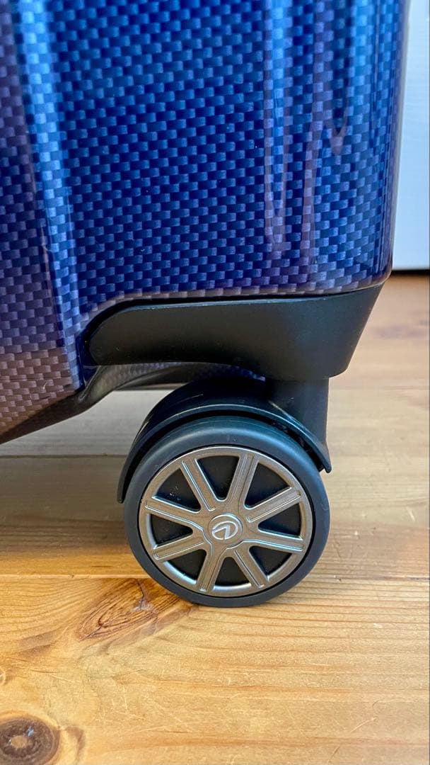 【たく】Lexus ハードキャリーケース 機内持ち込みサイズ