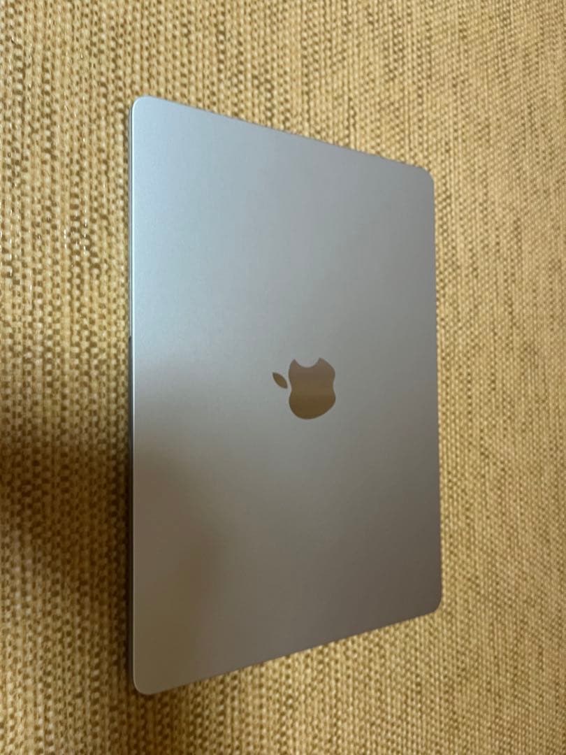 M2チップ搭載 Mac book Air 13インチ シルバー ケース付き