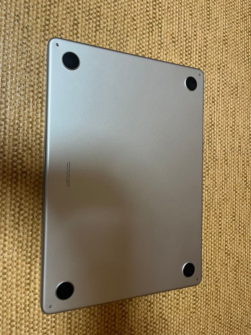 M2チップ搭載 Mac book Air 13インチ シルバー ケース付き