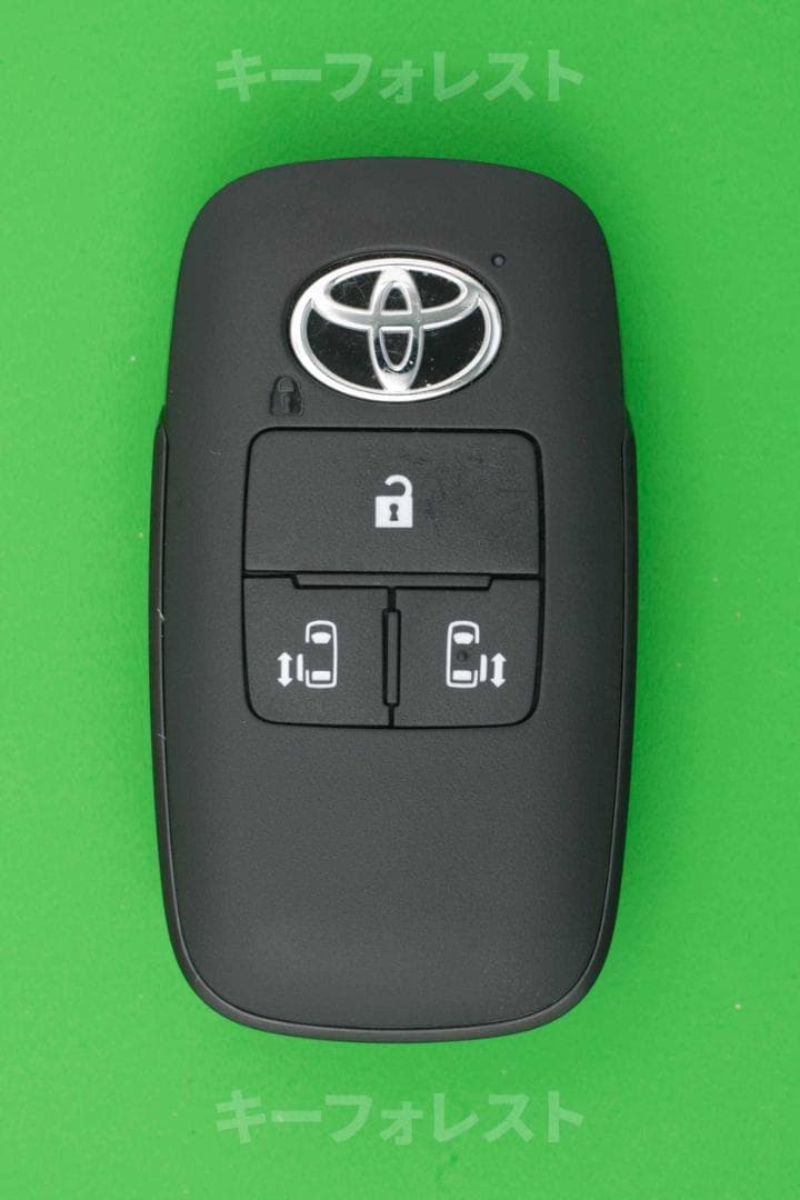 トヨタ★ルーミー　4ボタン・中古スマートキー　未登録状態（再登録可能な状態）