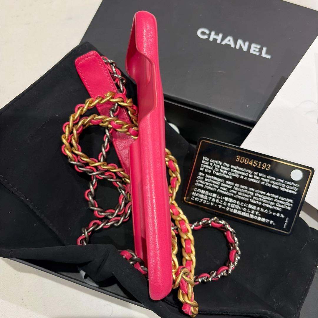 CHANEL ピンク レザー iPhone11ケース
