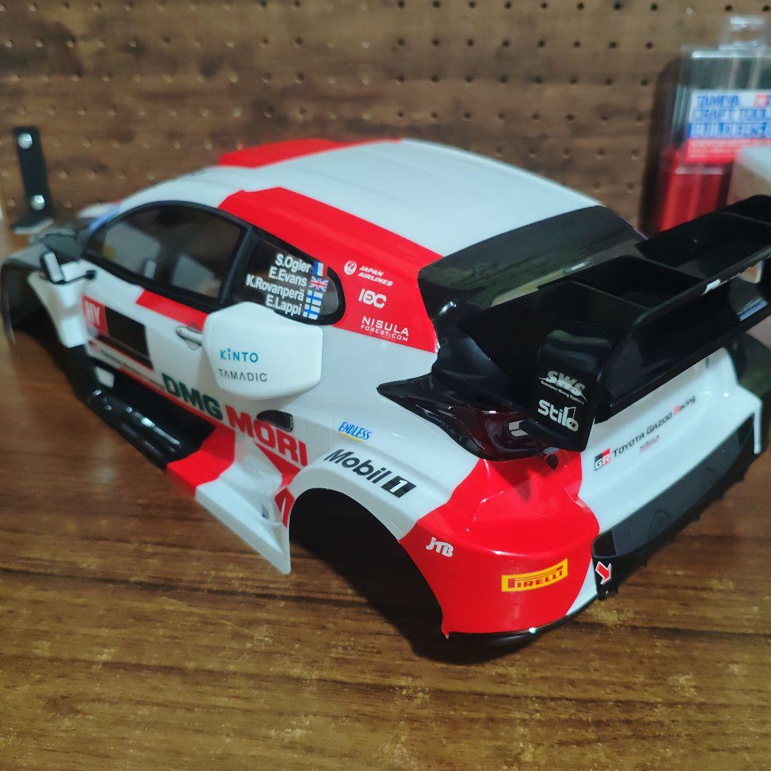 タミヤ　ヤリス　ハイブリッド　ボディ