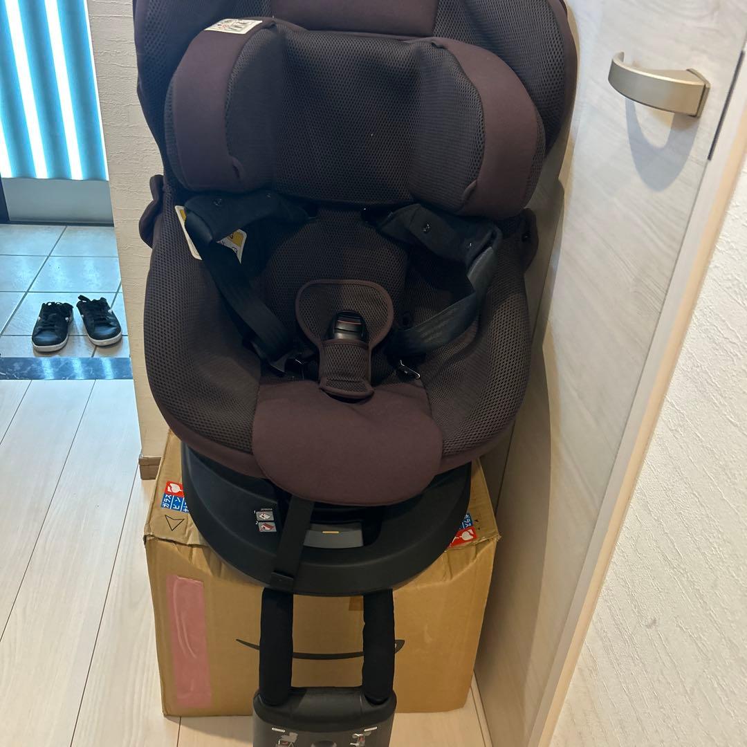 美品　エールベベ　クルットR　ST　ブラウン　BF171　チャイルドシート