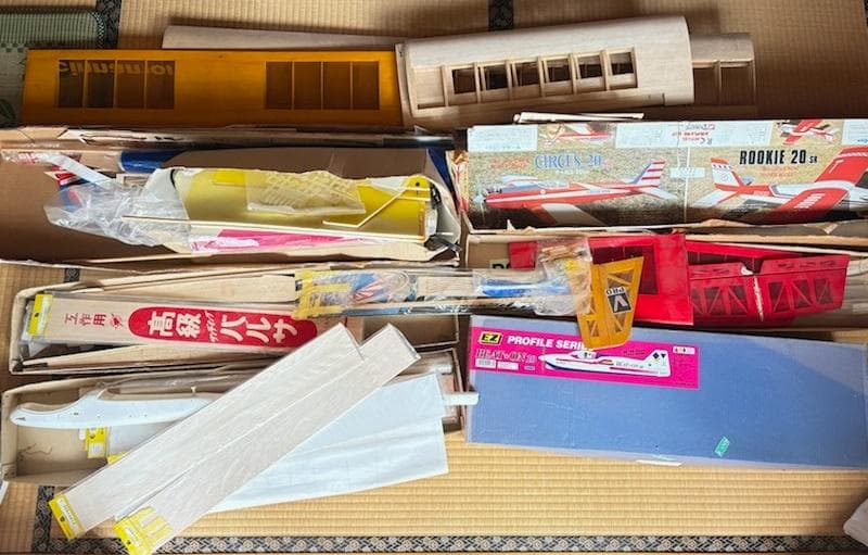 ラジコン R/C 飛行機 パーツ 大量まとめ売り 当時物 絶版品 現状受け渡し
