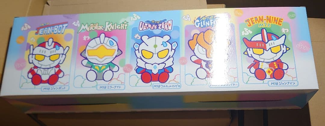 M78　ウルトラマン ふわふわお座りぬいぐるみ ウルティメイトフォースゼロ