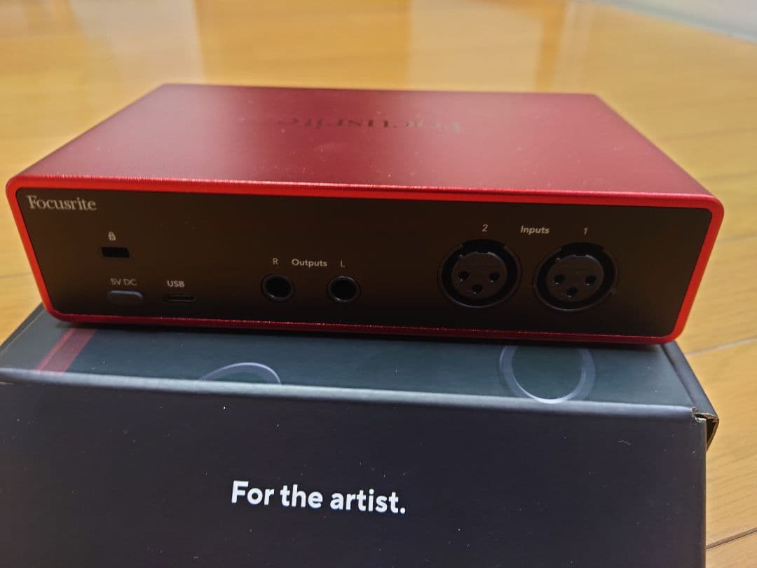 Focusrite Scarlett 2i2(gen.4) インターフェイス