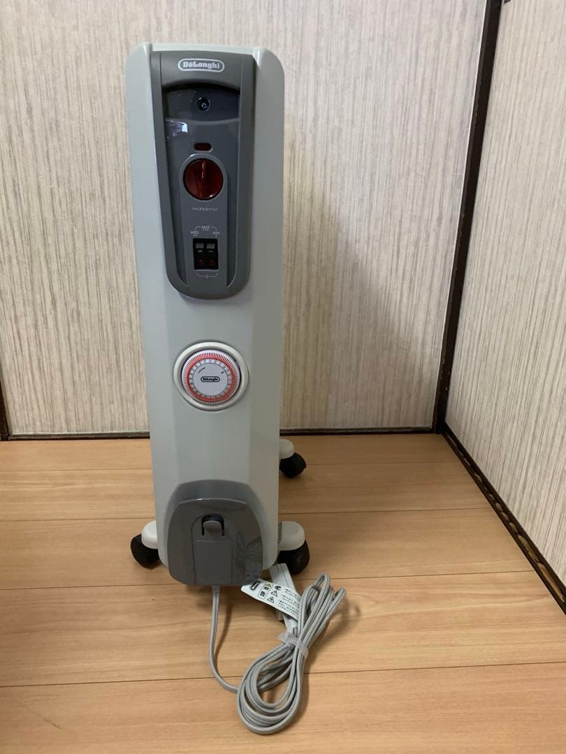 お値下げ致しました　美品　デロンギ　DeLonghi オイルヒーター