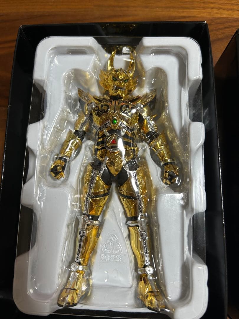 【希少・初期モデル】真骨彫製法・黄金騎士ガロ（冴島鋼牙）SHFigtuarts