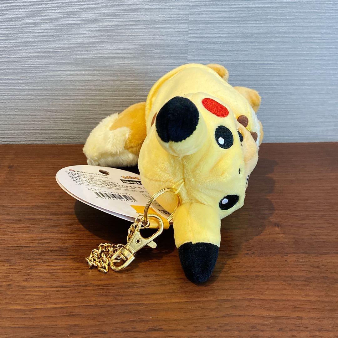 ピカチュウポンチョのイーブイ マスコット ぬいぐるみ キーチェーン