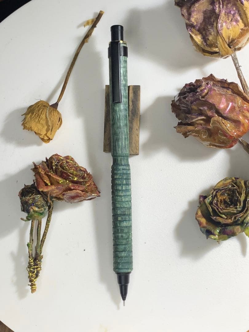 くんボブオレンズネロ0.3mm栃縮杢グリーン＆ブルー