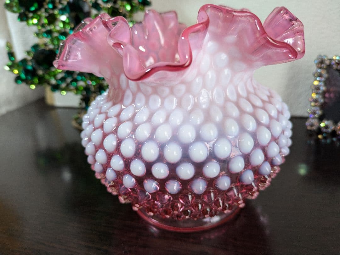 フェントン　ラージ　ピンクホブネイルオパルセントガラス　ラウンドベース