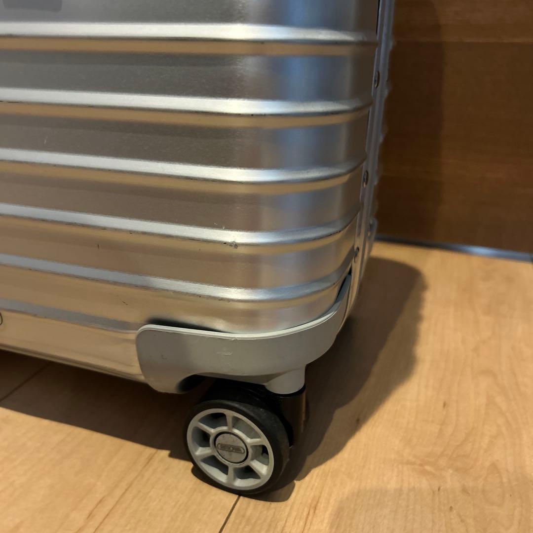 RIMOWA シルバー キャリーケース リモワ トパーズ 26リットル