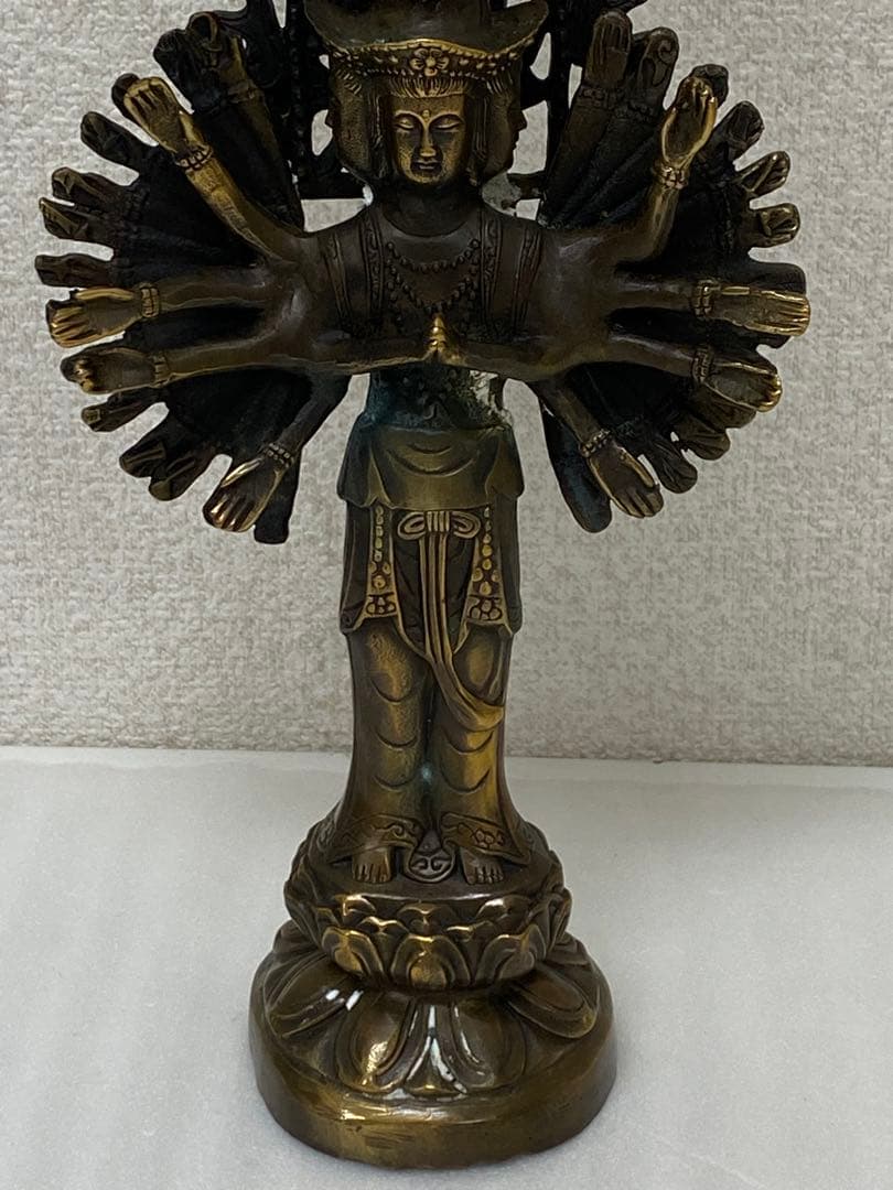 3-2331 十一面千手千眼観世音菩薩　黄銅　病気平癒 災難除け　延命長寿