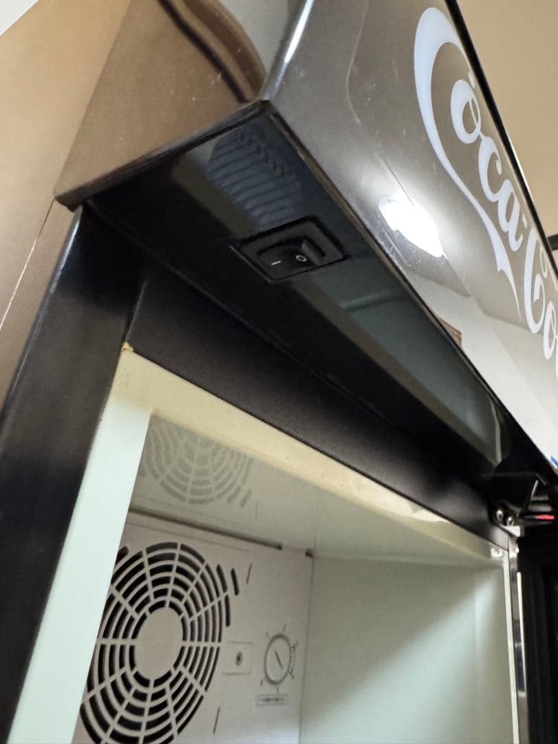 注意！落札前に都道府県名を明記！　Coca-Cola 冷蔵庫 2015年式