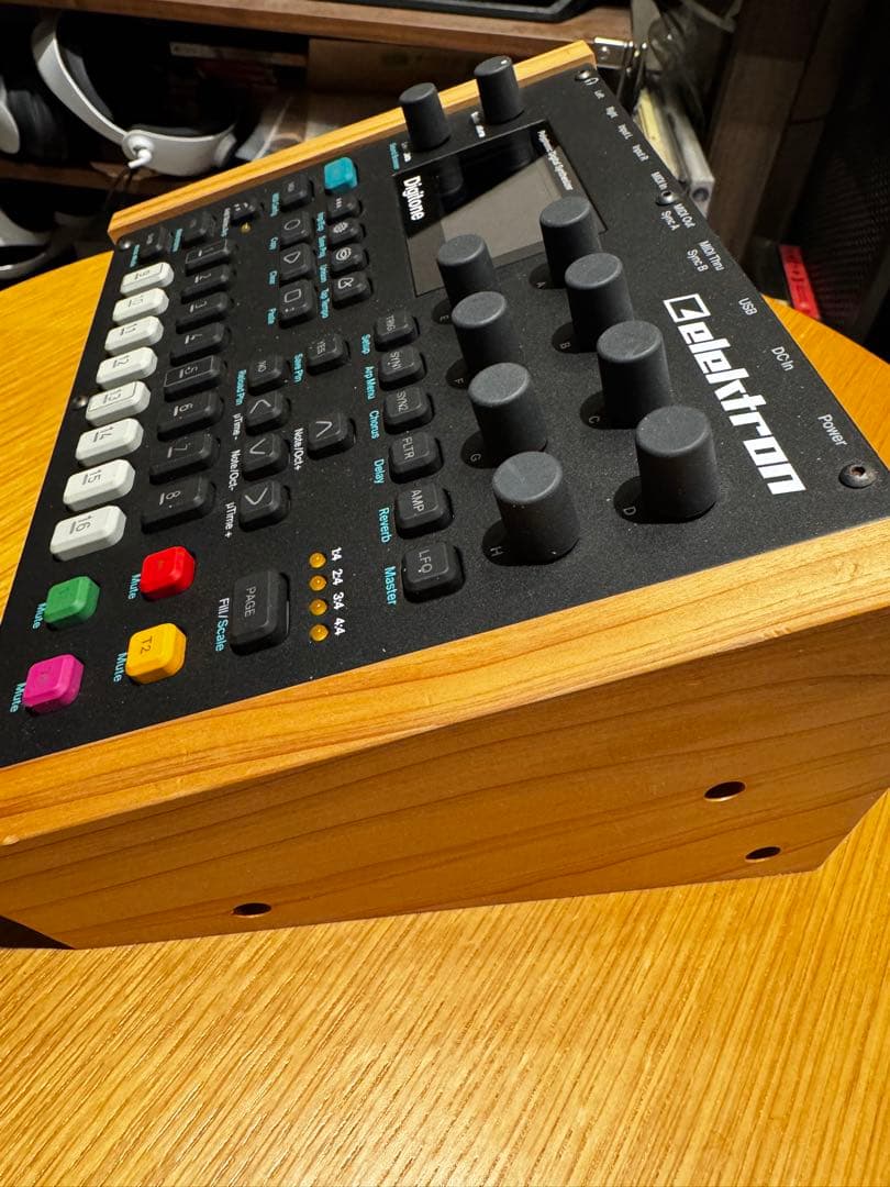 Elektron Digitone ポリフォニックシンセサイザー