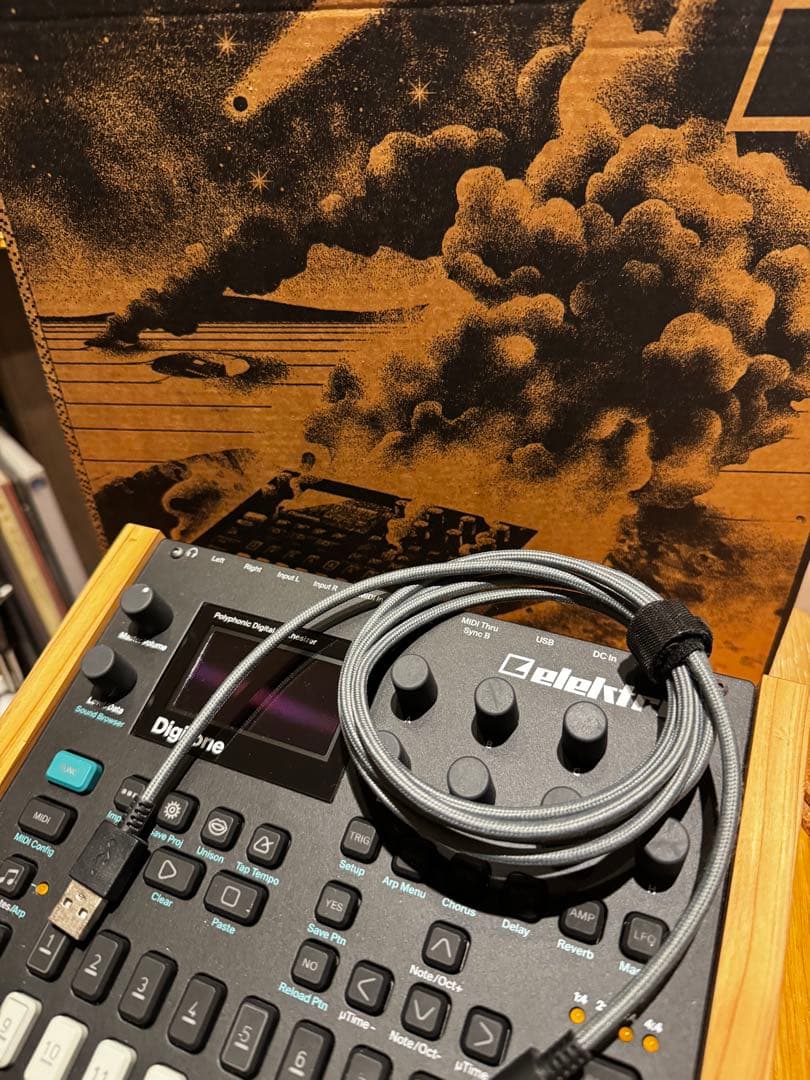 Elektron Digitone ポリフォニックシンセサイザー