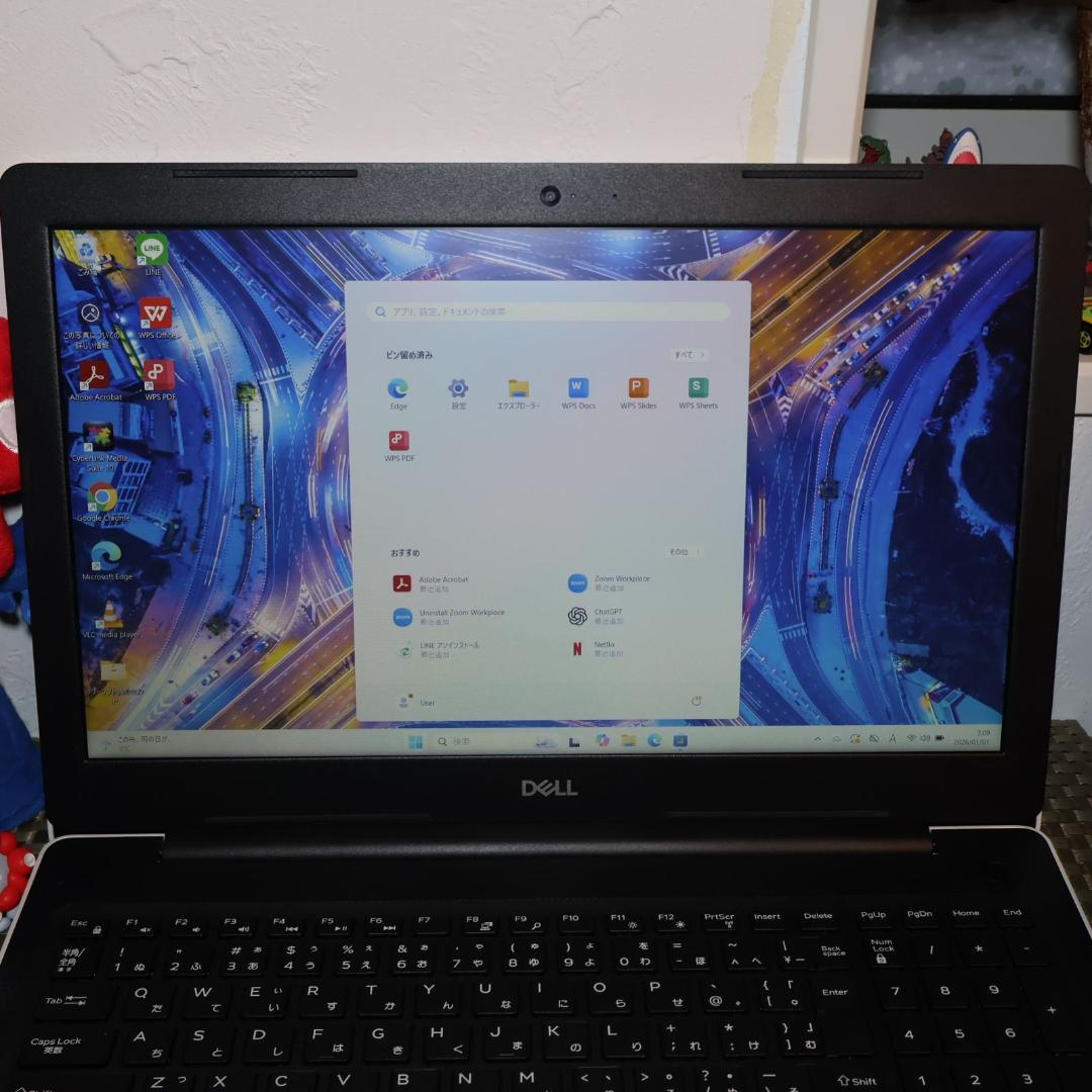 美品！Win11公式対応10世代i3/メ8G/新品SSD/無線/カメラ/HDMI