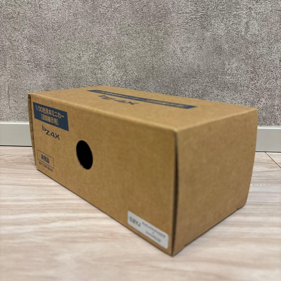 [非売品]トヨタ 新型bz4X ミニカーブラックマイカ✖︎プレシャスメタル