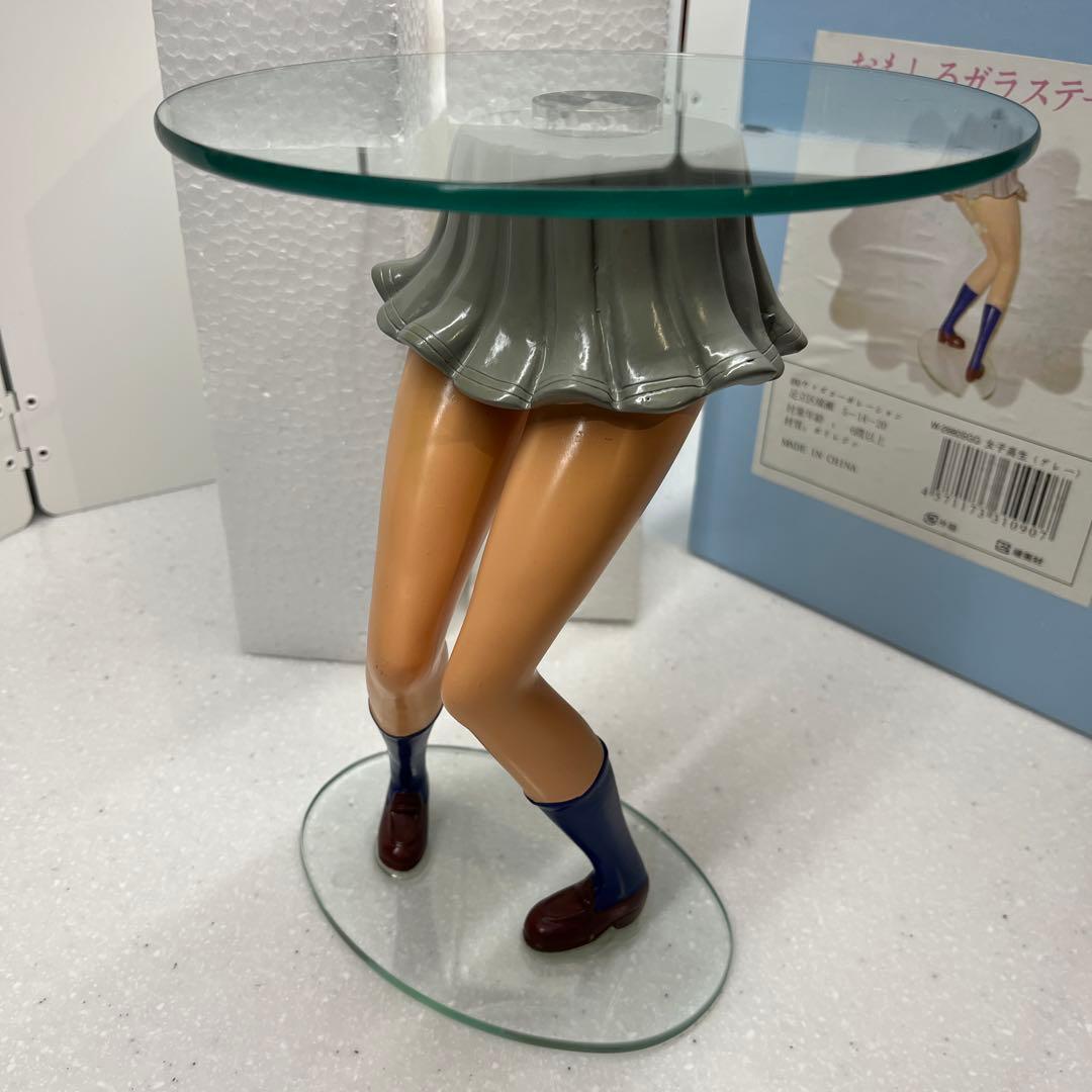 おもしろガラステーブル 【女子校生】レアな商品です。