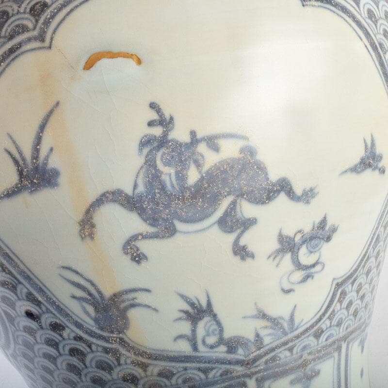 中国　青花　花弁神獣文　花瓶　壺　C　8943A