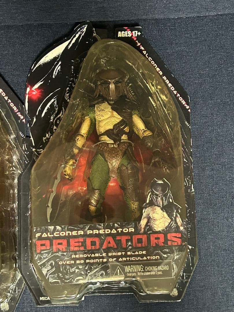 日*1様 プレデター　フィギュア　NECA