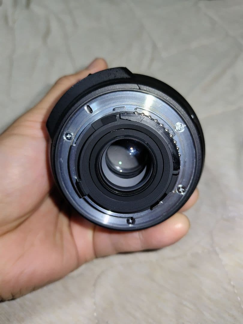 Nikon AF-S DX VR Zoom-Nikkor 18-200mm f…