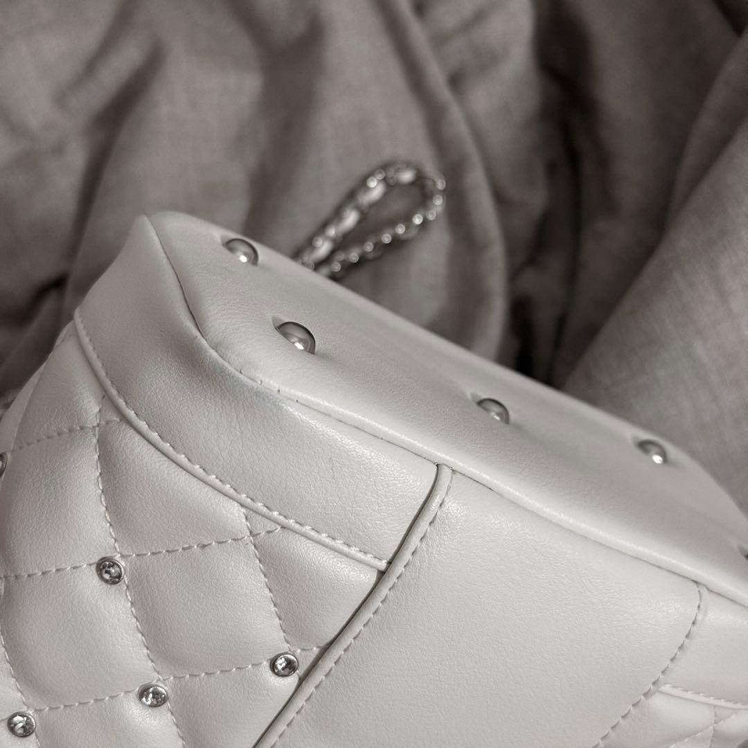 pium ビジューキルティングバニティバッグ 白