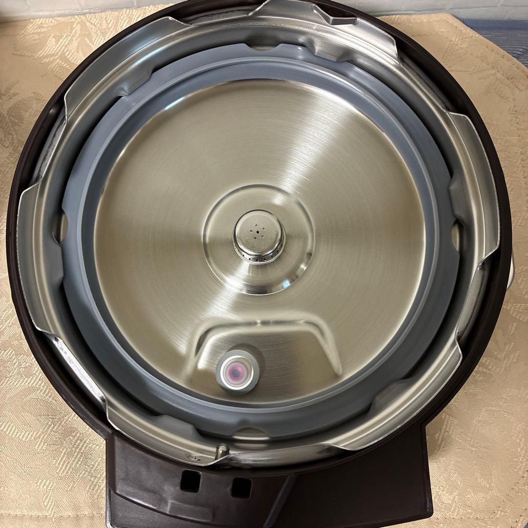 【新品未使用】アイリスオーヤマ電気圧力鍋PC-MA2-T 2.2Lカカオブラウン