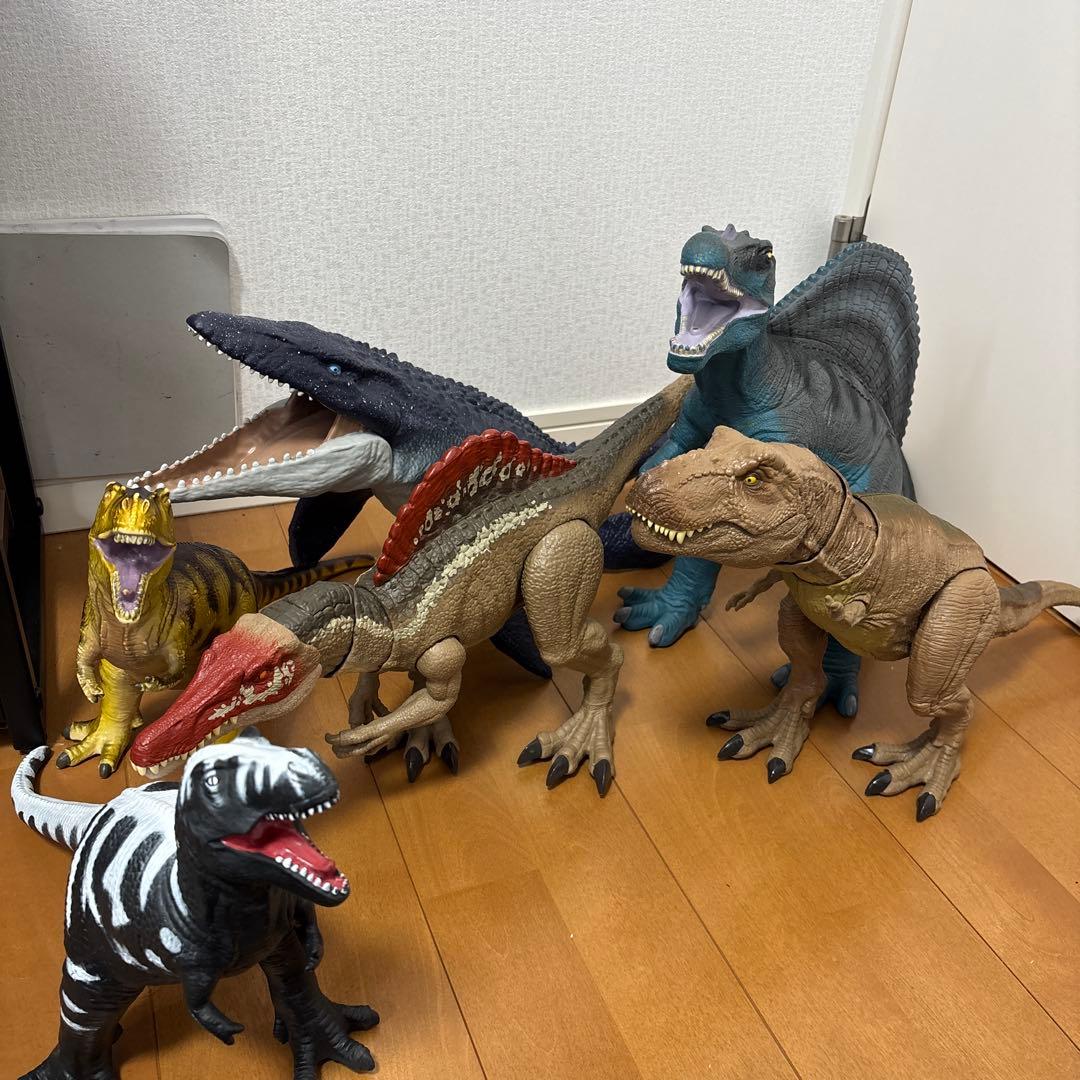 恐竜フィギュア 6体セット　ジュラシックワールド