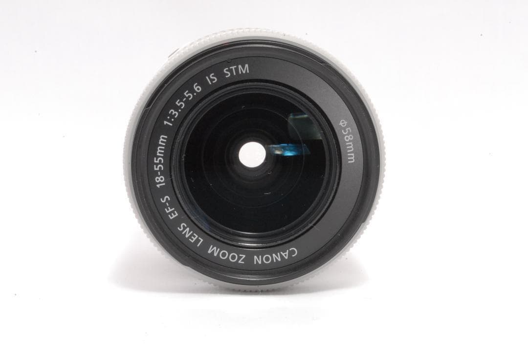 お子様の成長記録にも⭐️Canon kiss X7 ホワイト⭐️ショット数少