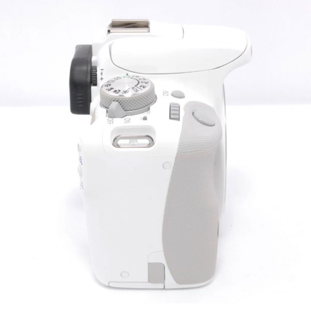 お子様の成長記録にも⭐️Canon kiss X7 ホワイト⭐️ショット数少