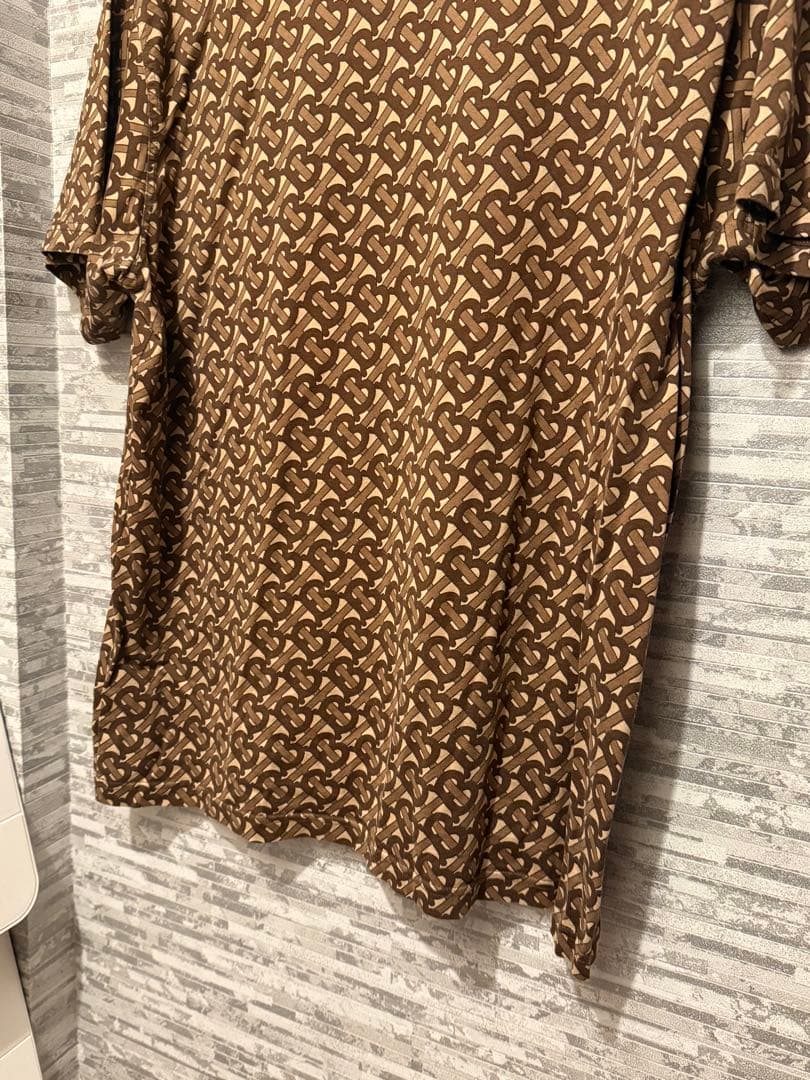 ね*˚様 Burberry バーバリー 23AWロゴプリントTシャツ Mサイズ