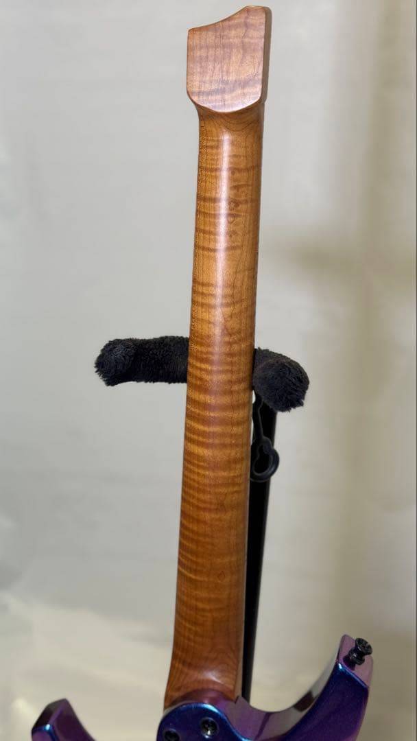 【ネック必見】ヘッドレスギター・マジョーラカラー・ファンフレット24F