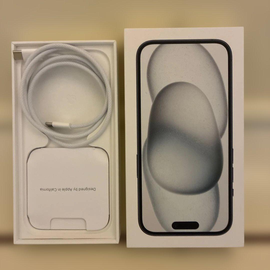 Apple iPhone 15 128GB ブラック バッテリー95%