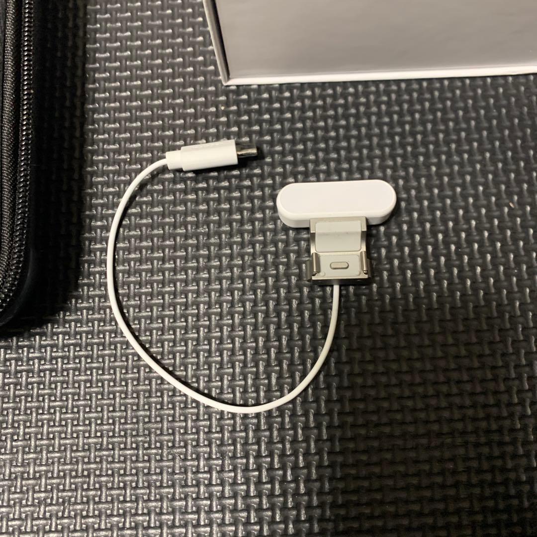 Insta360 Flow スマートフォンスタビライザー　撮影ライト、ケース付属