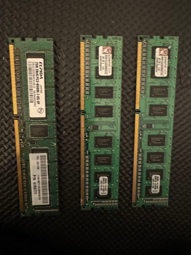 動作確認済 メモリ17枚＋CPU4個 まとめ売り DDR3 PCパーツ