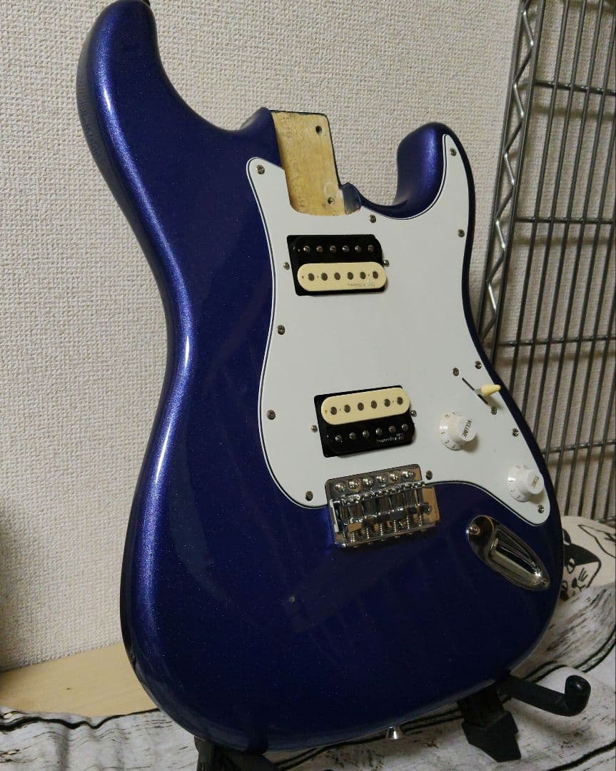 ストラトキャスター　タイプ　メイビス　Mavis