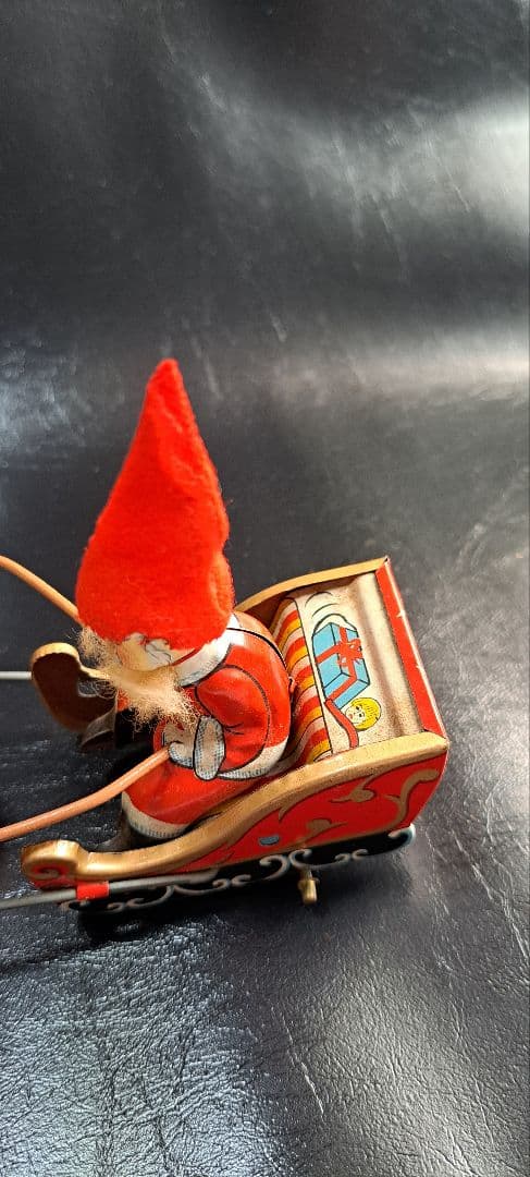 ブリキトイ サンタクロースとソリを引くトナカイ　ゼンマイ