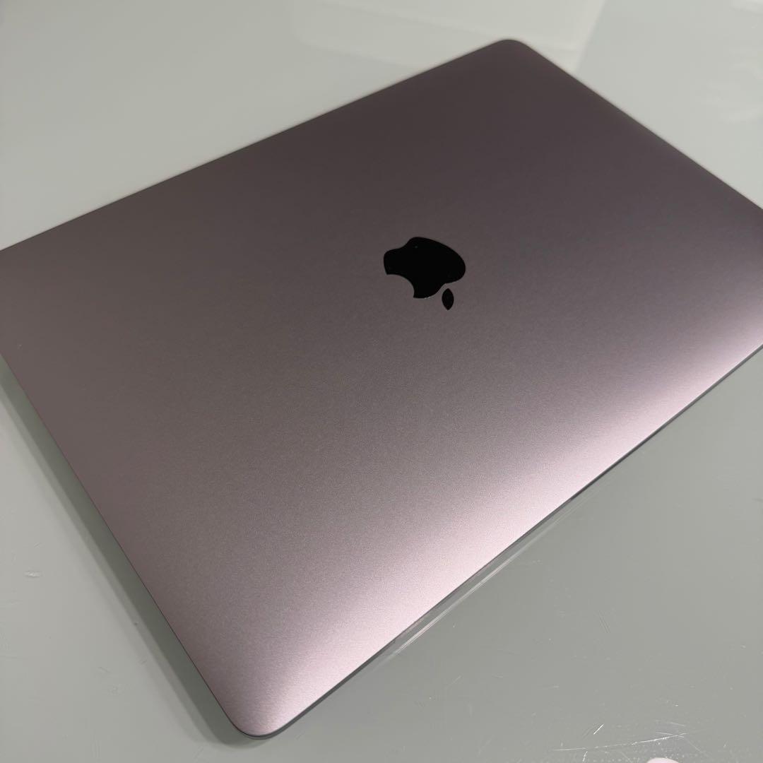 ほぼ新品！値下げ交渉可MacBook Pro 13インチ　M2 2022年