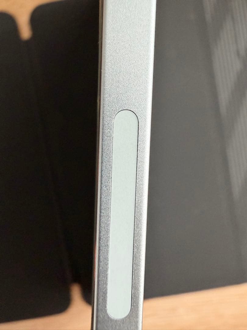 iPad AirM2 11インチWi-Fiモデル128GB 本体+ケース等おまけ